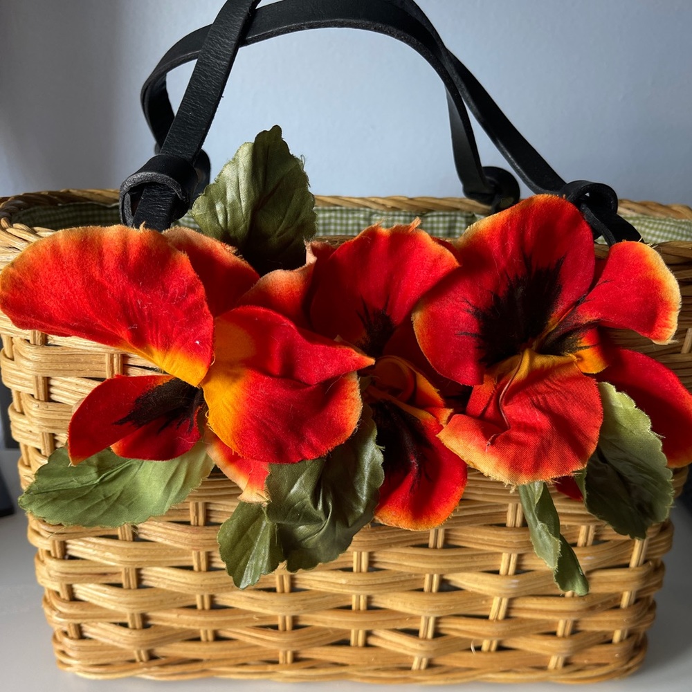 KATE SPADE vintage woven basket handbag with leather straps. Y2K